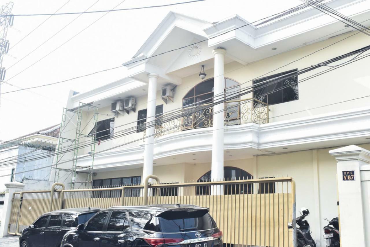 Reddoorz Near Lenmarc Mall Surabaya Pradahkalikendal Экстерьер фото